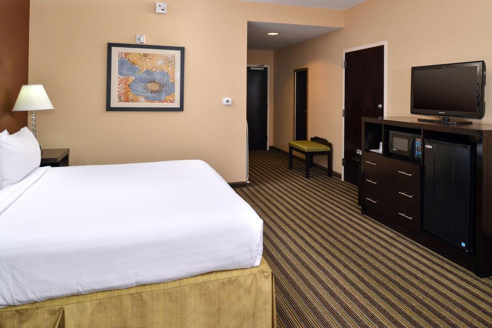Holiday Inn Express Columbia By Ihg Exterior photo