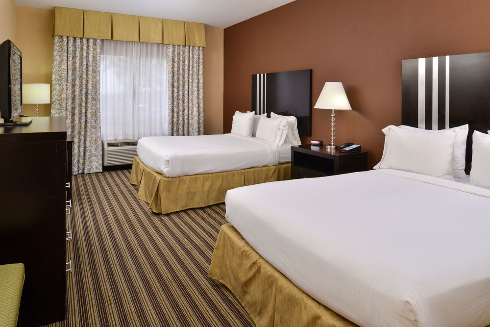 Holiday Inn Express Columbia By Ihg Exterior photo